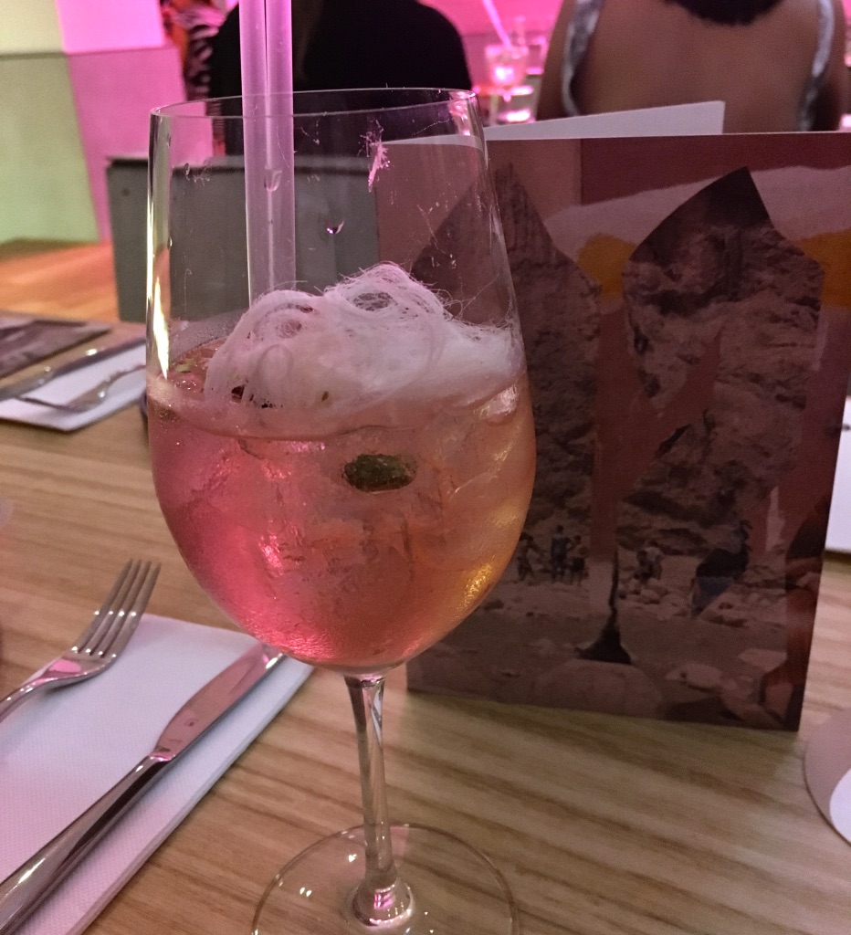 FmwzzgWdTr613icTnEr3XQ_thumb_320e